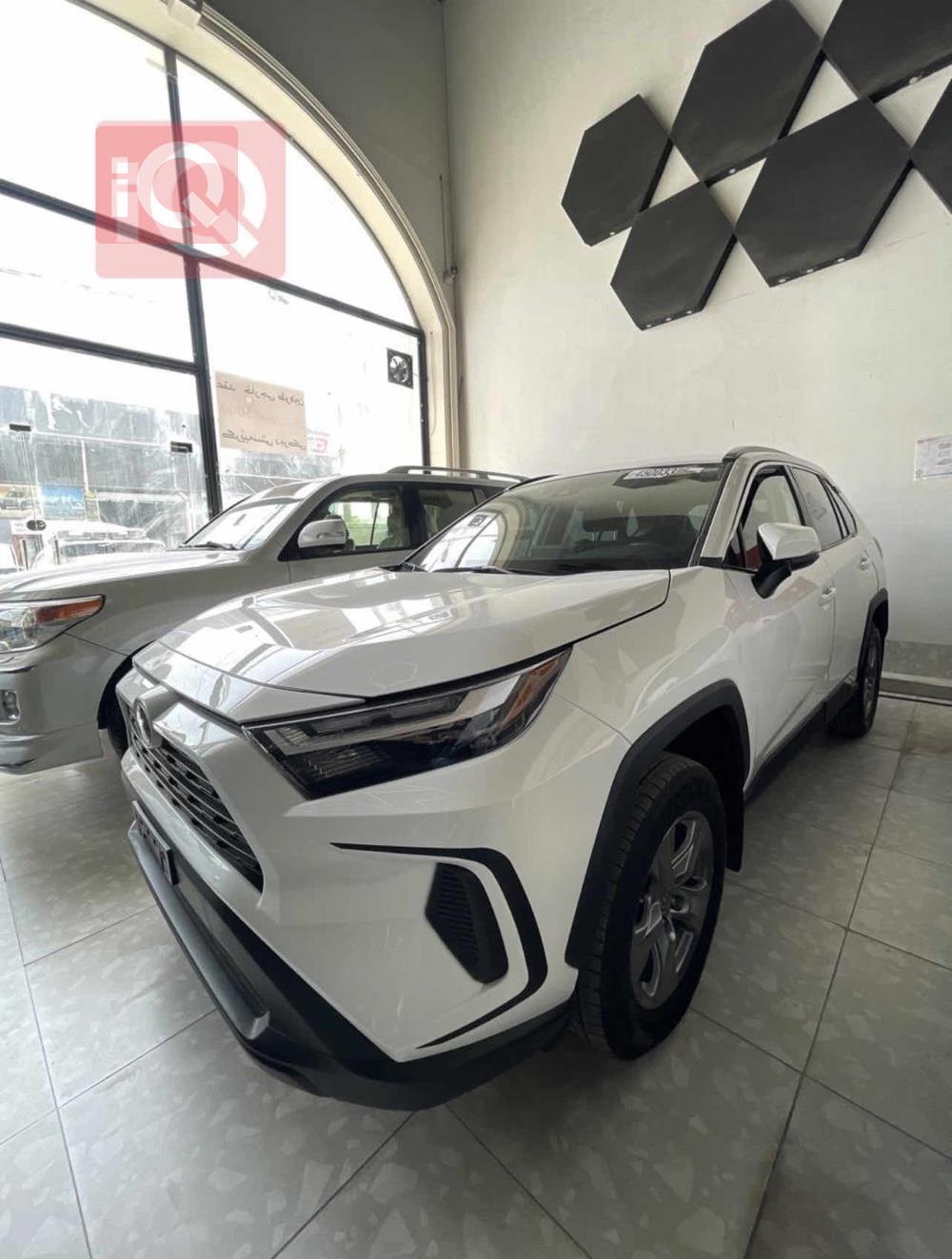 تۆیۆتا ڕاڤ 4